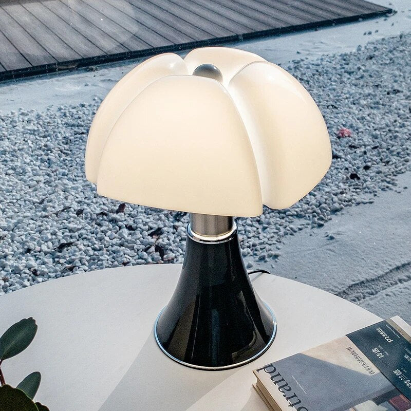 yL18Bureaulamp-Designer-Tafellamp-Voor-Slaapkamerbed.jpg